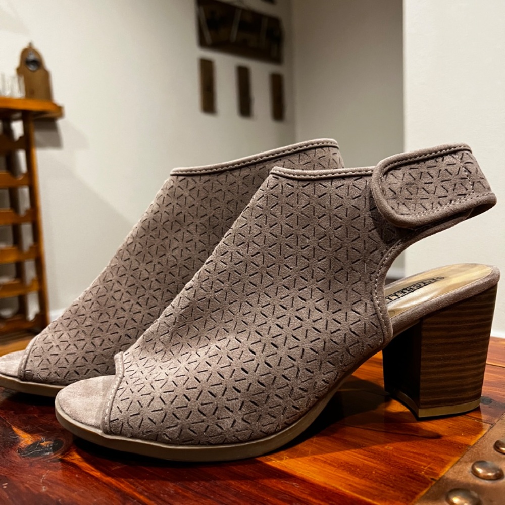 Open Booties - Picture 4 of 5